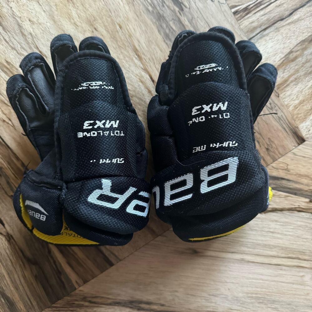 Bauer Supreme TotalOne MX3 Youth Hockey Gloves